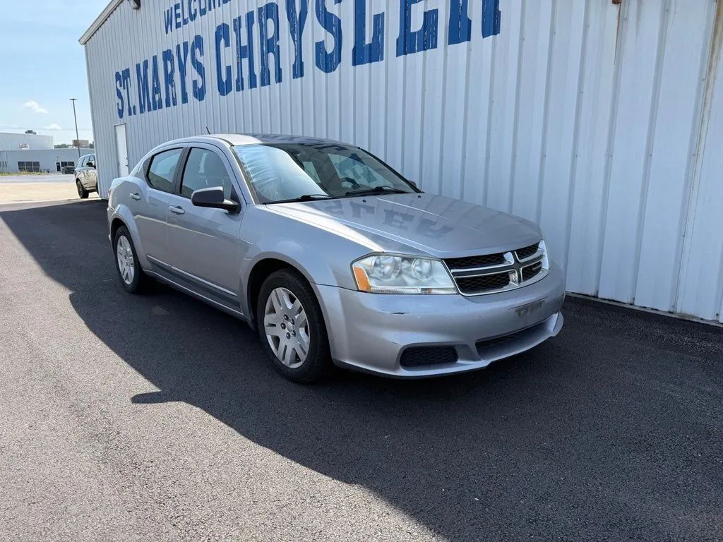 Silver 2013 Dodge Avenger Sedan Front-Wheel Drive 4-Speed Automatic