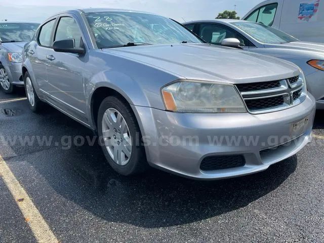 Silver 2013 Dodge Avenger Sedan Front-Wheel Drive 4-Speed Automatic