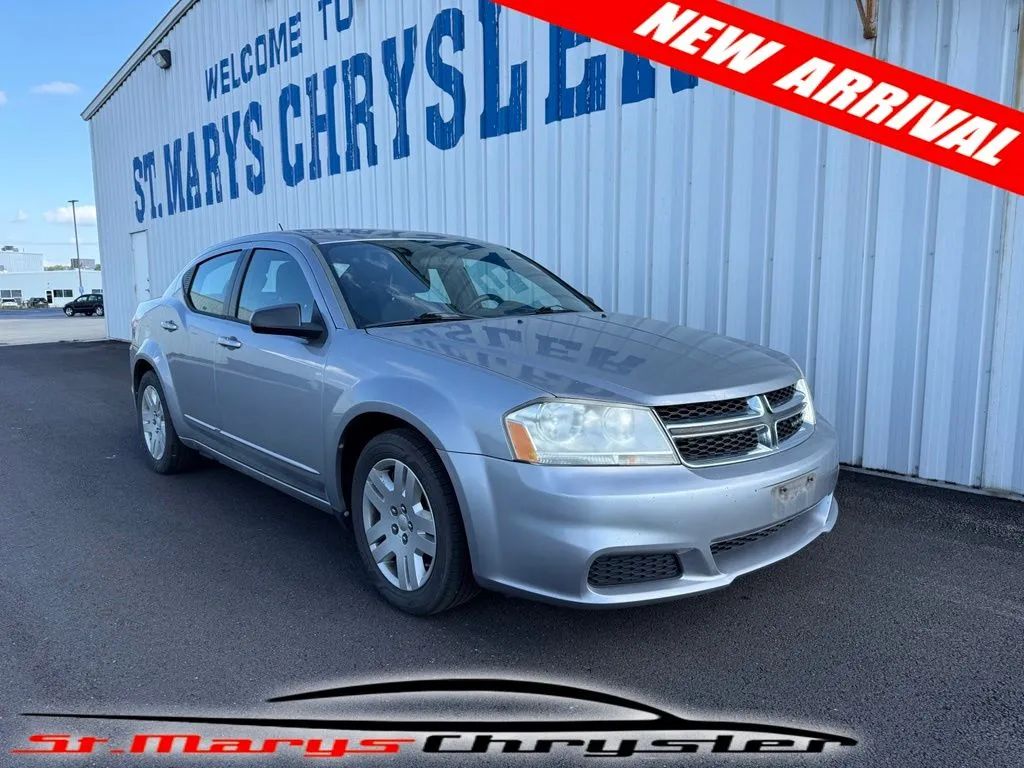 Silver 2013 Dodge Avenger Sedan Front-Wheel Drive 4-Speed Automatic