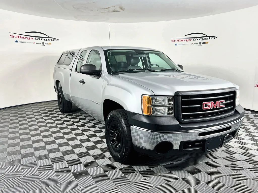 Silver 2013 GMC Sierra 1500 Pickup Truck Four-Wheel Drive 4-Speed Automatic Overdrive