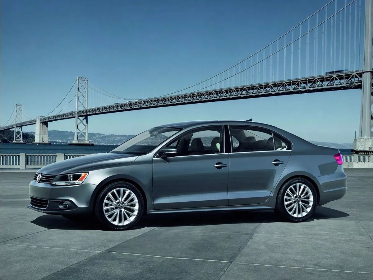 Black 2012 Volkswagen Jetta Sedan Front-Wheel Drive 6-Speed Automatic