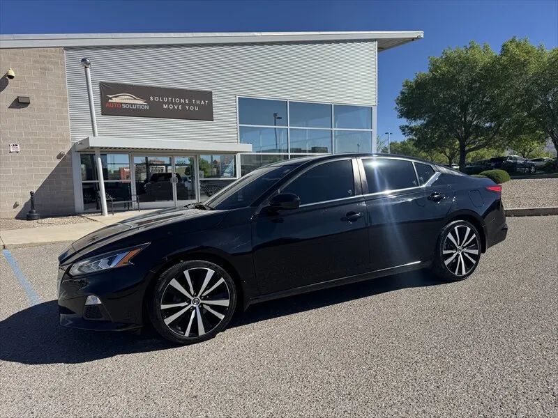 Silver 2020 Nissan Altima 2.5 SR FWD Sedan Front-Wheel Drive Automatic