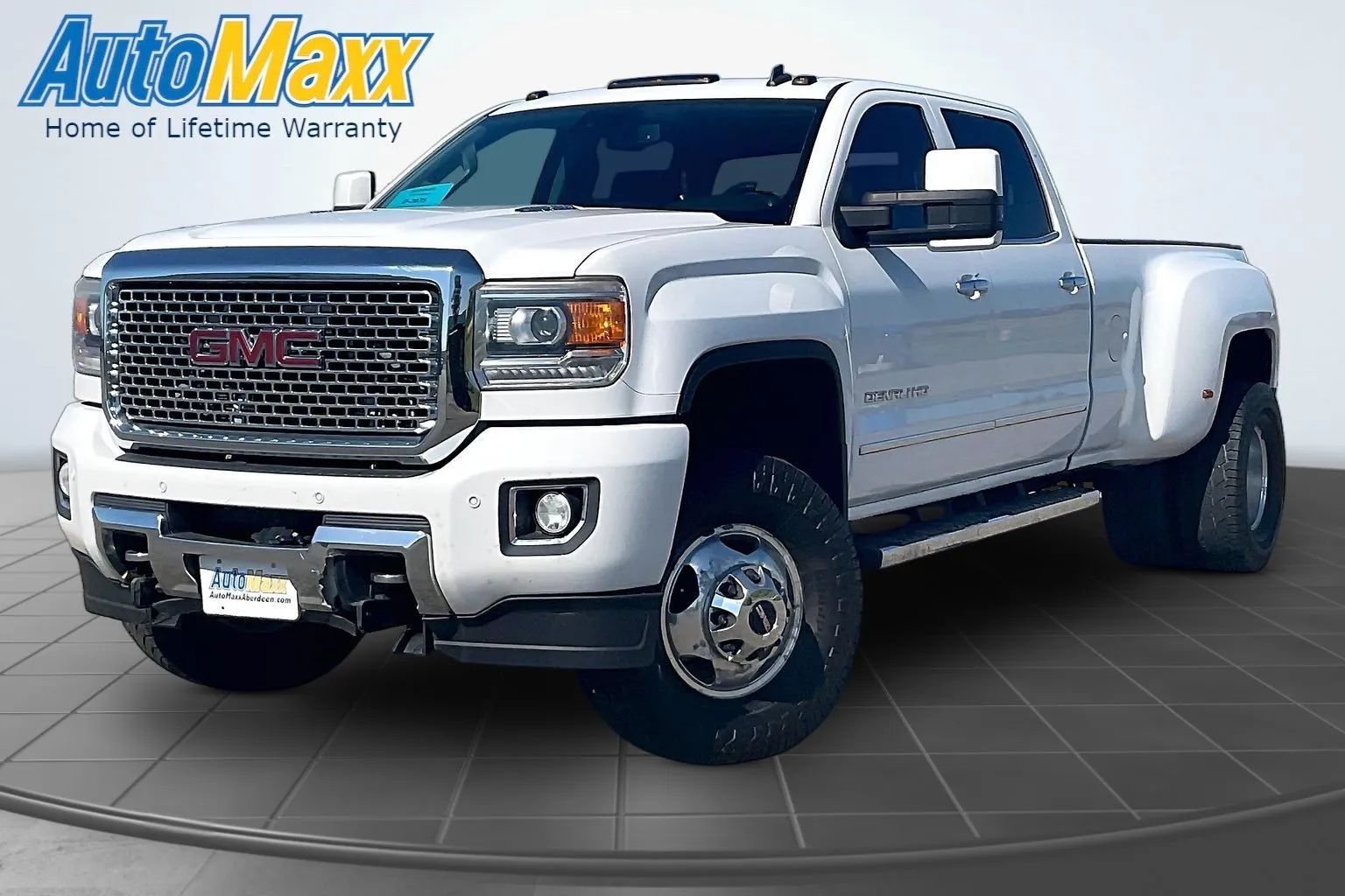 White 2015 GMC Sierra 3500HD Pickup Truck Four-Wheel Drive 6-Speed Automatic