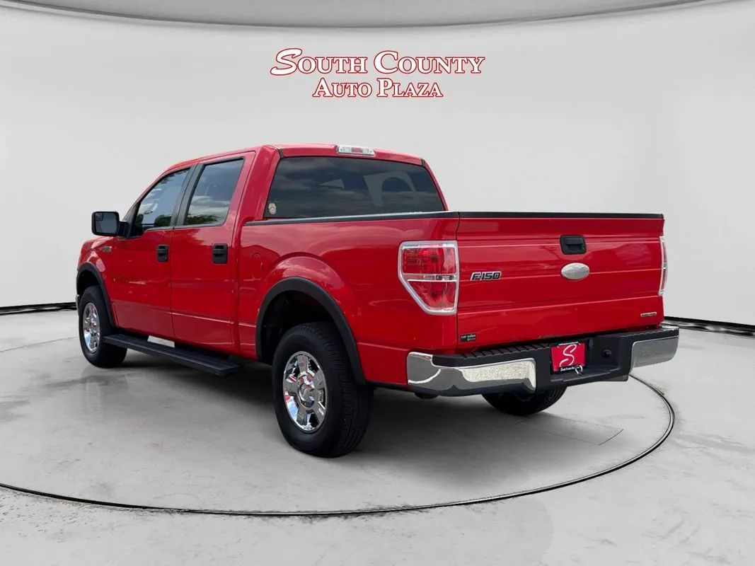 View vehicle photo 3