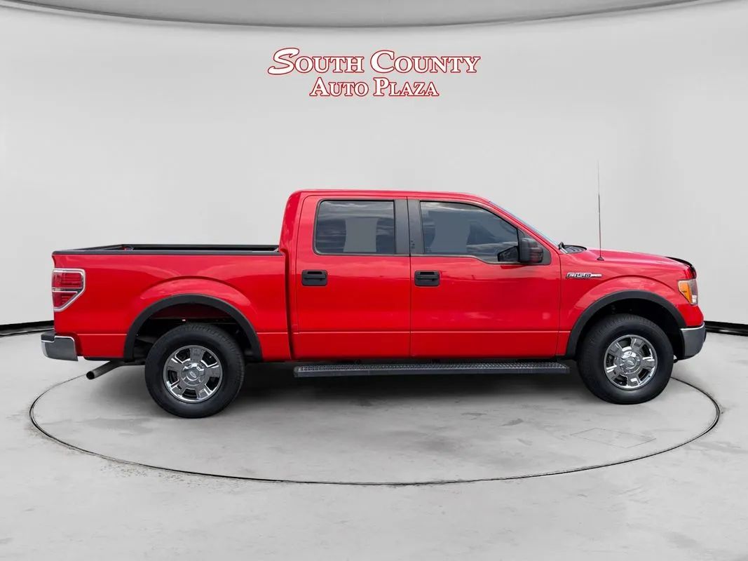 View vehicle photo 6
