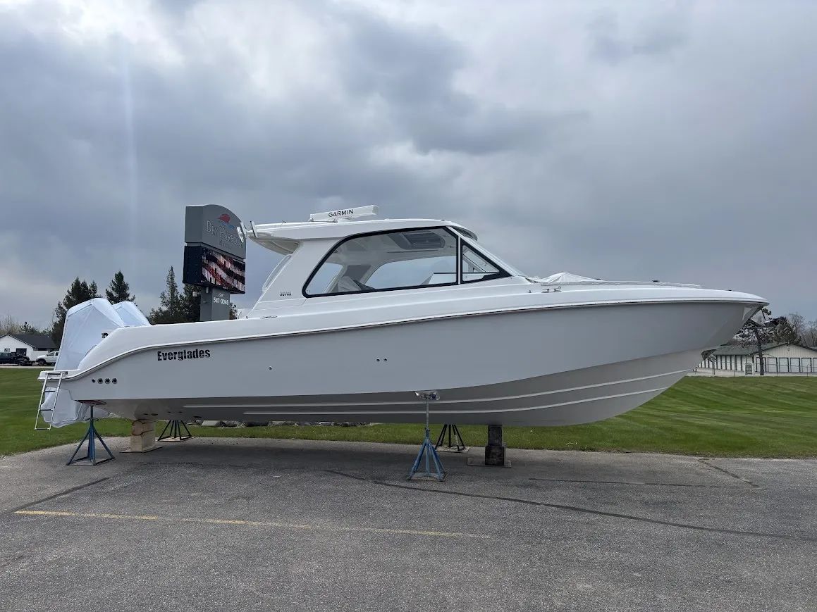 karchz New 2026 Everglades 367CX, 49720 Charlevoix - Boat Trader