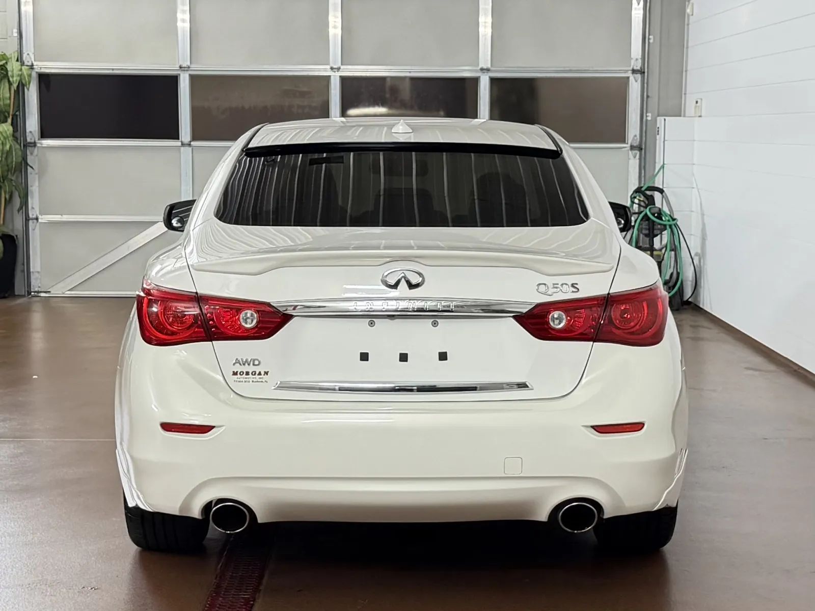 View vehicle photo 4