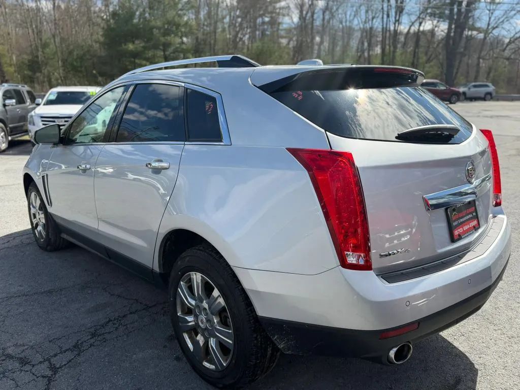 View vehicle photo 6