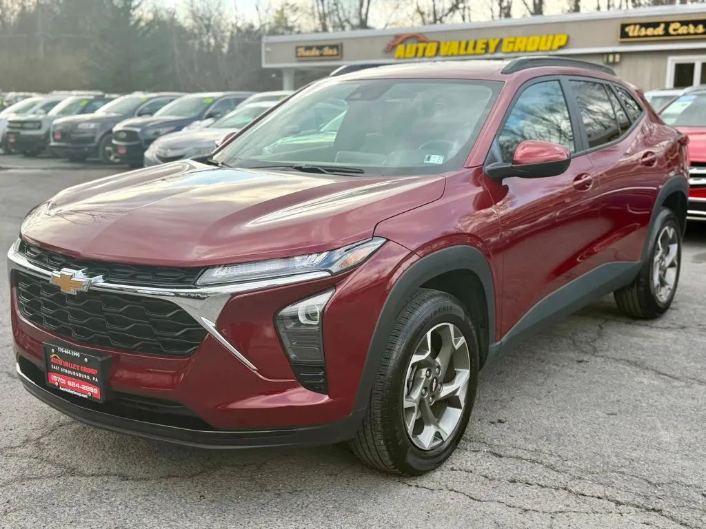 View vehicle photo 4