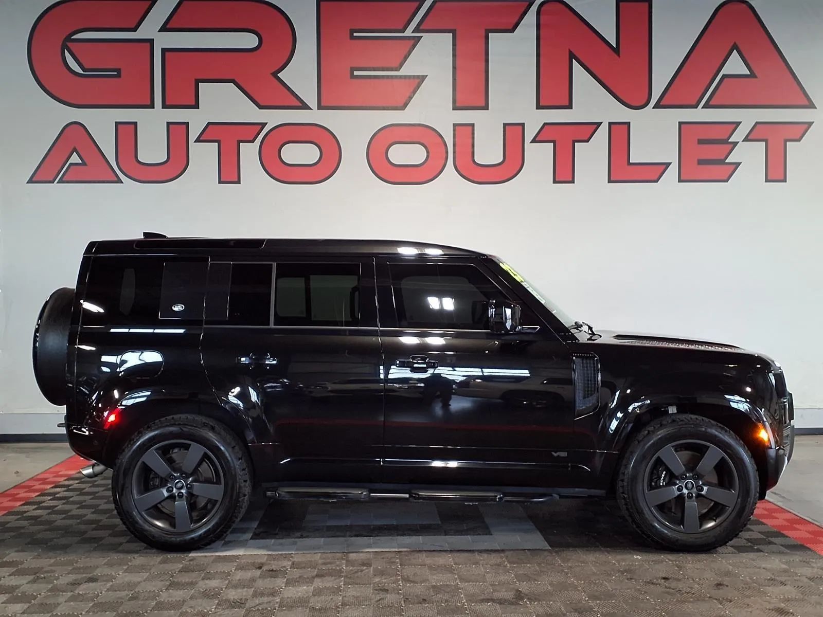 Black 2023 Land Rover Defender 110 V8 AWD SUV / Crossover All-Wheel Drive Automatic