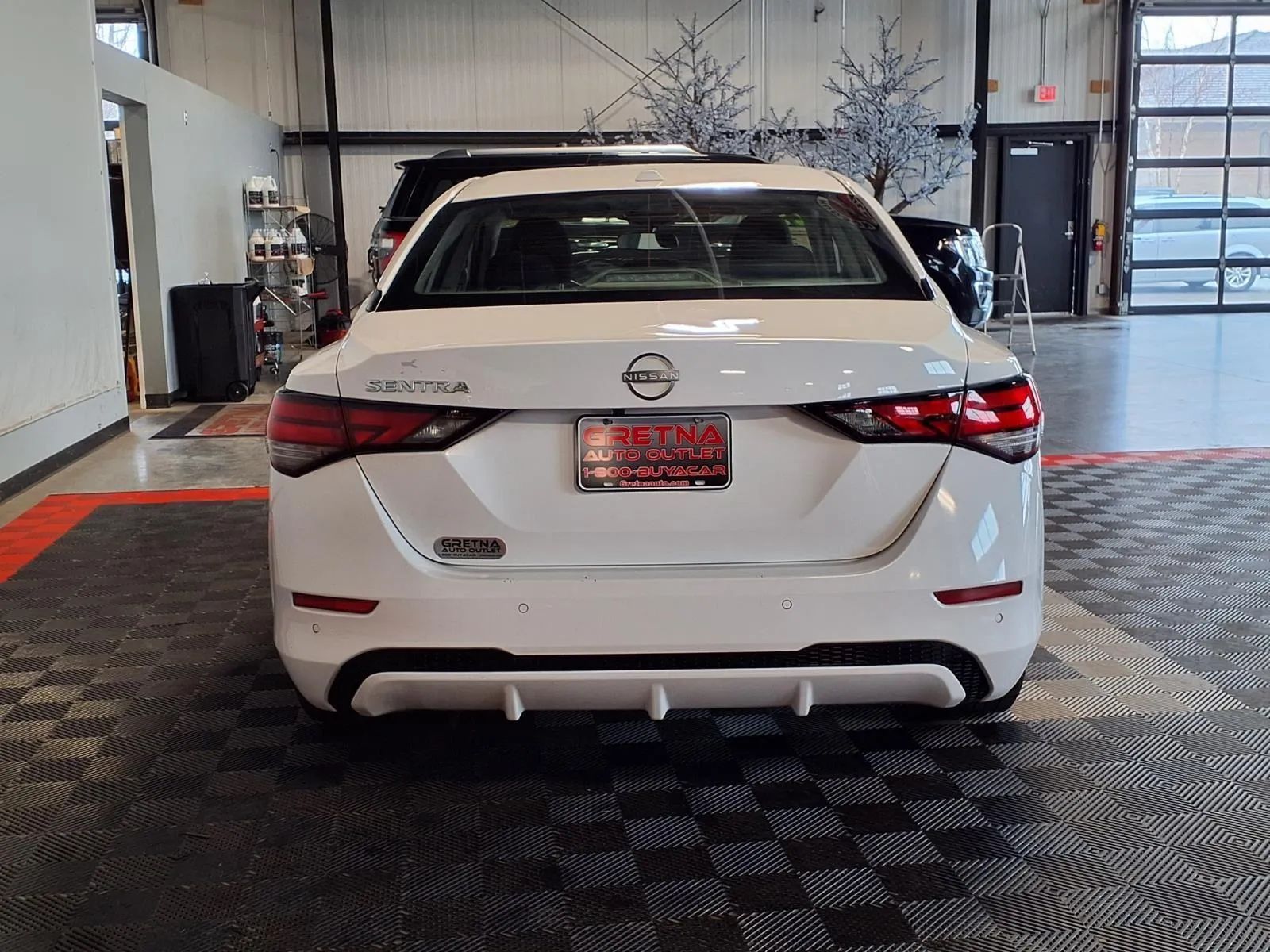 View vehicle photo 5