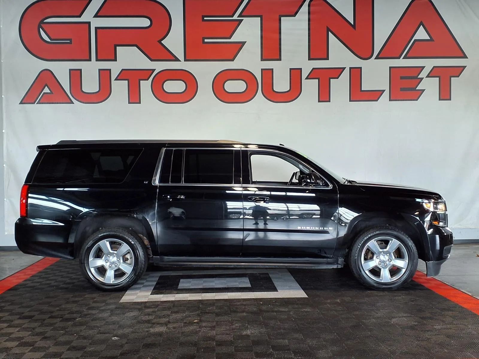 Black 2020 Chevrolet Suburban 1500 LT 4WD SUV / Crossover Four-Wheel Drive Automatic