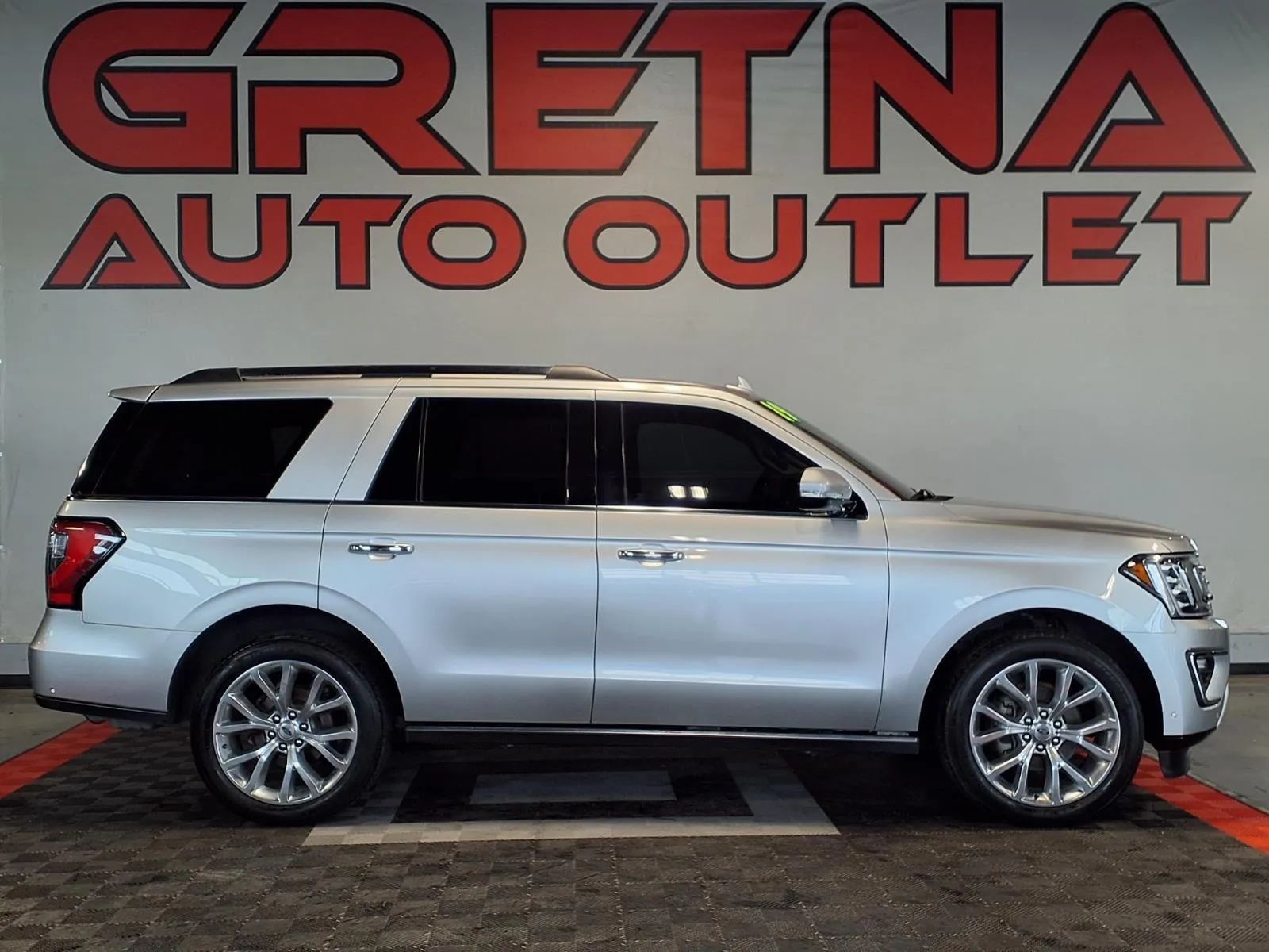 Silver 2019 Ford Expedition Limited 4WD SUV / Crossover Four-Wheel Drive Automatic