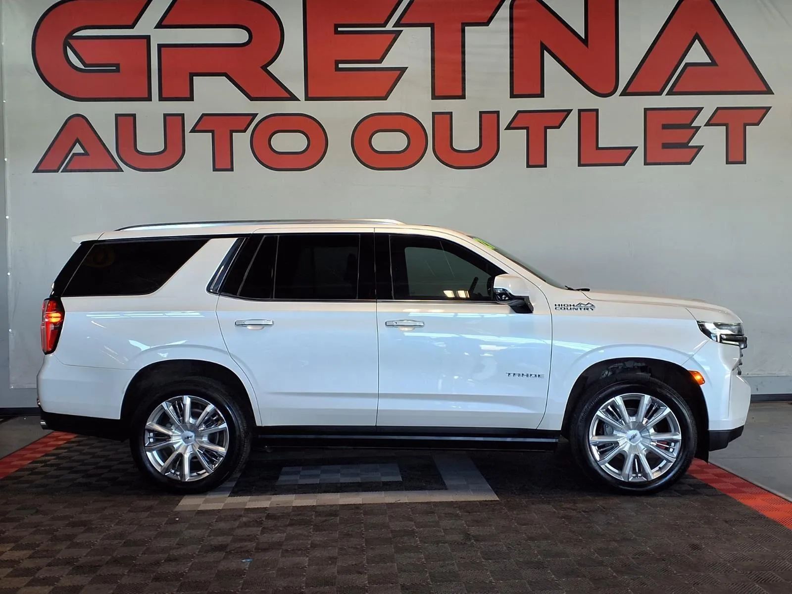 White 2021 Chevrolet Tahoe High Country 4WD SUV / Crossover Four-Wheel Drive Automatic