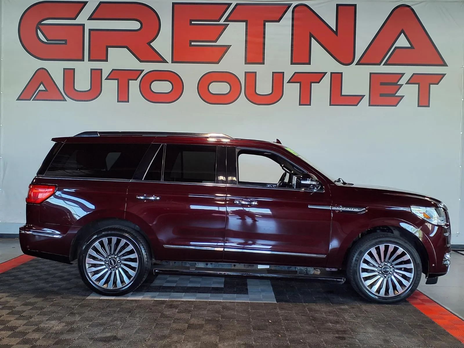 Red 2019 Lincoln Navigator SUV / Crossover Four-Wheel Drive Automatic