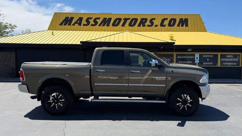 2014 RAM 2500 Laramie Crew Cab 4WD Pickup Truck Four-Wheel Drive 6-Speed Automatic