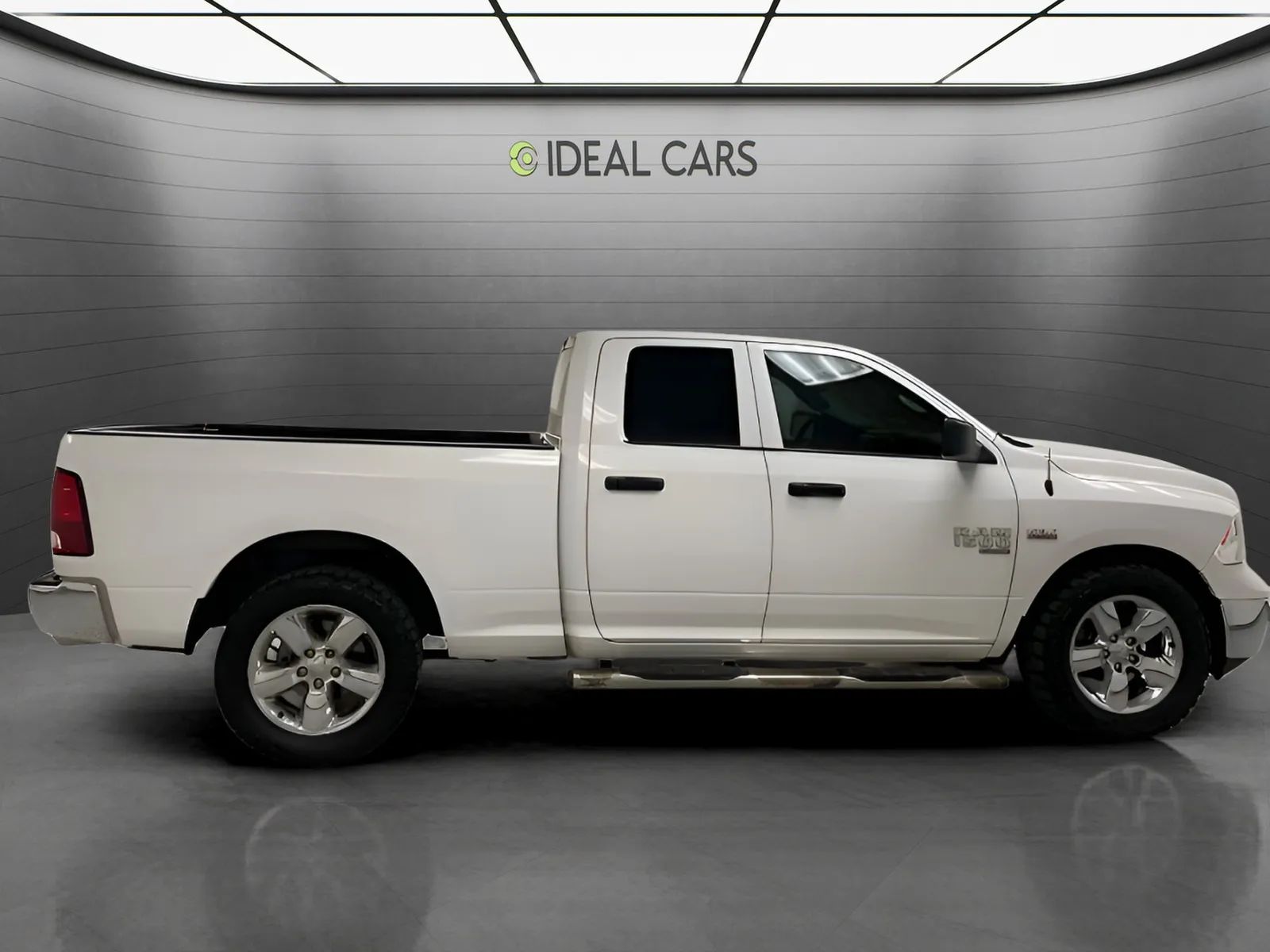View vehicle photo 4