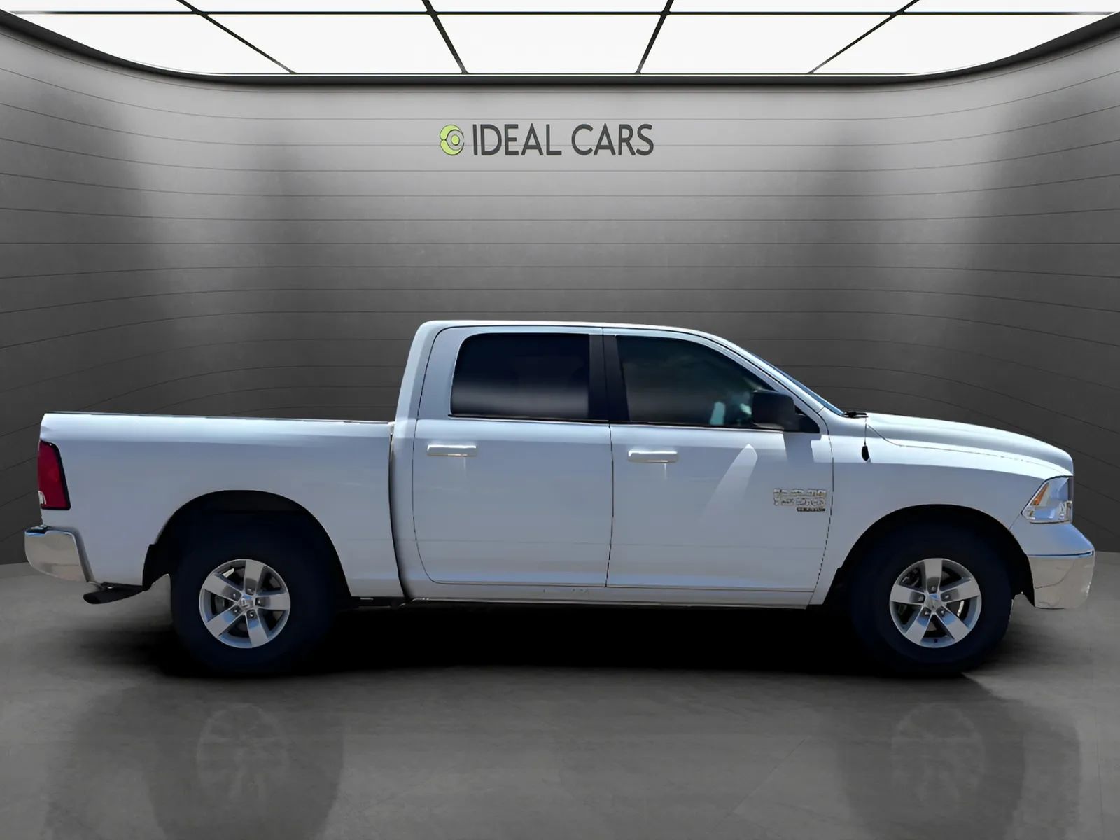 View vehicle photo 4
