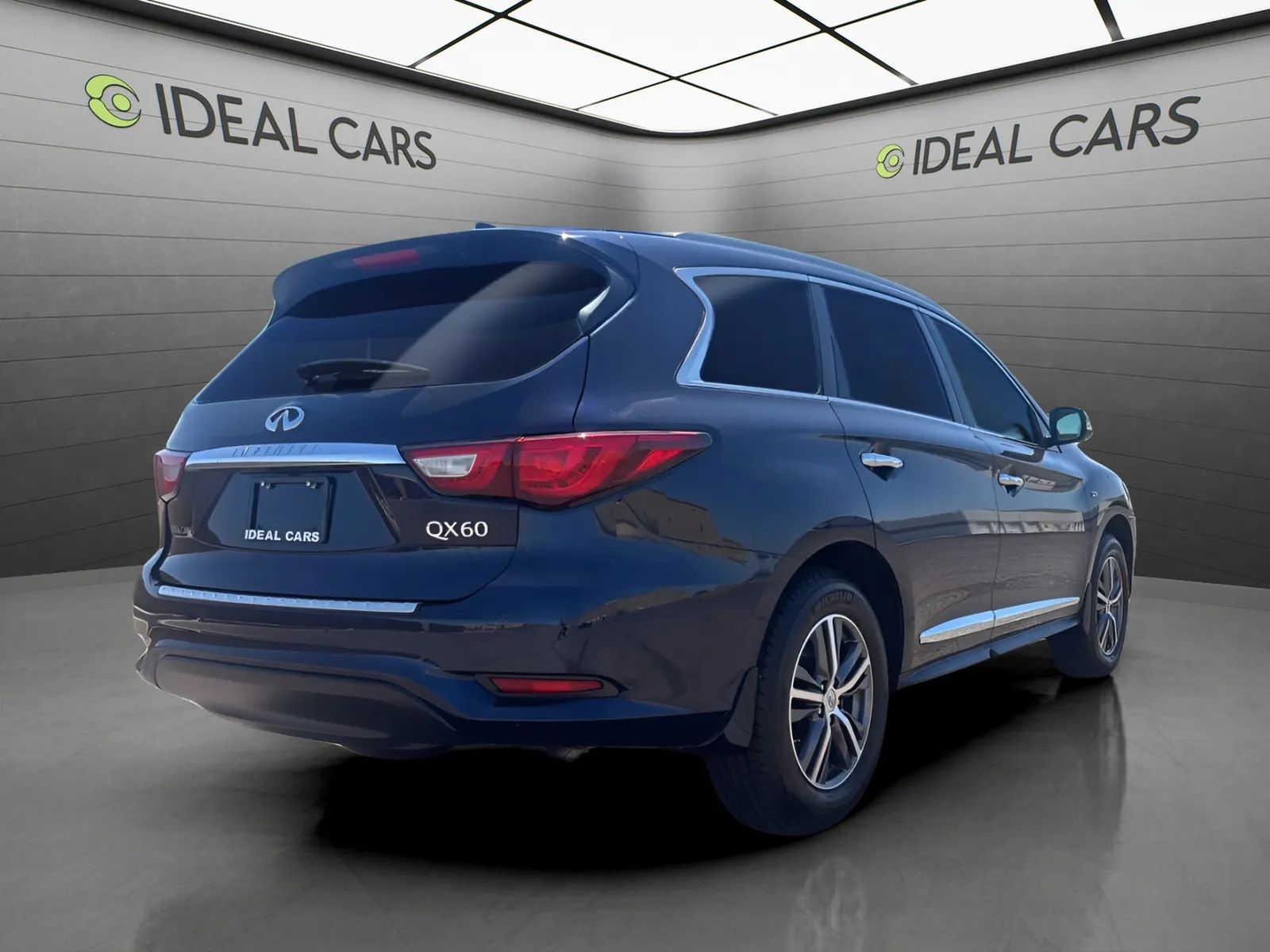 View vehicle photo 5