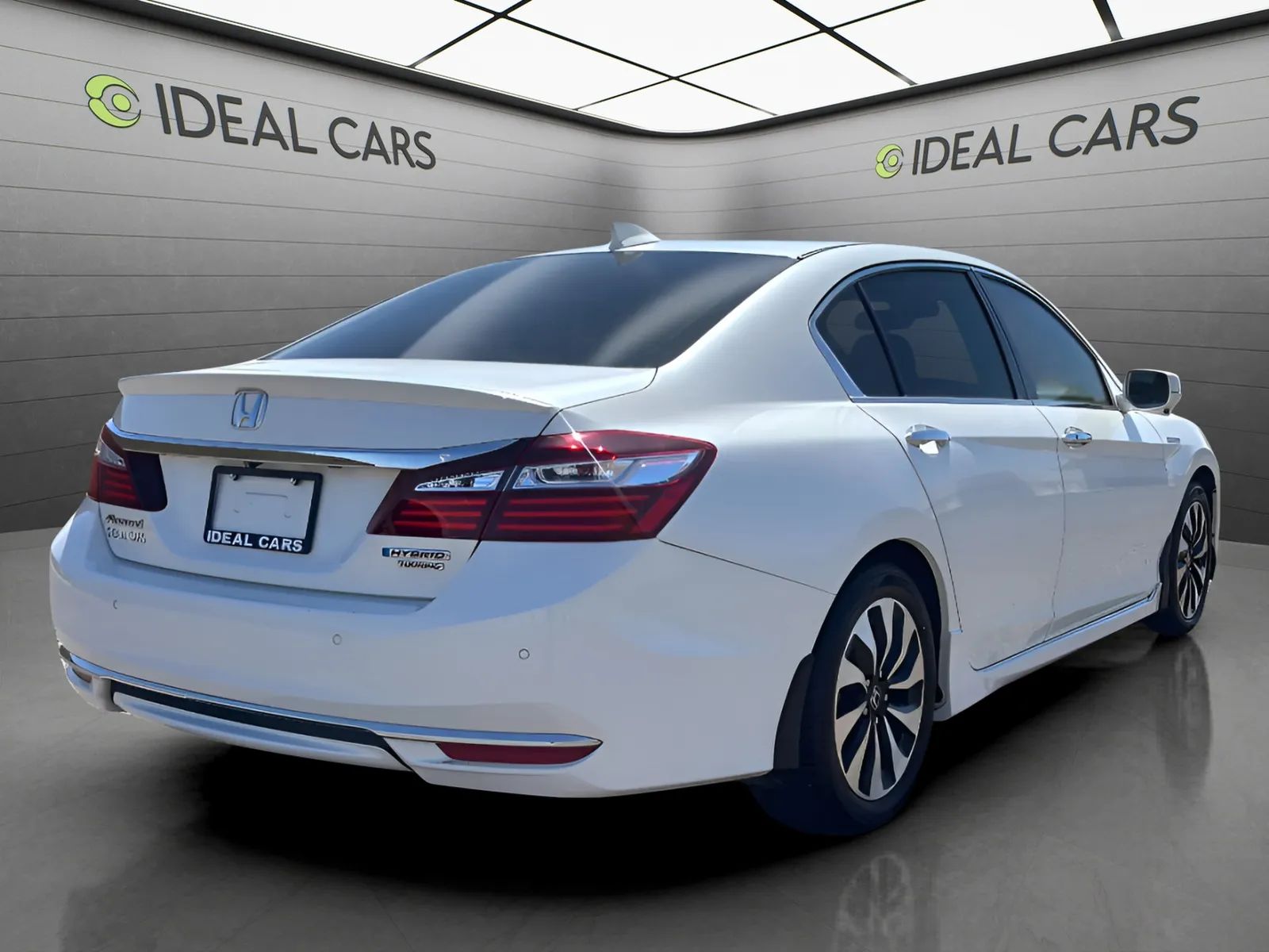 View vehicle photo 5