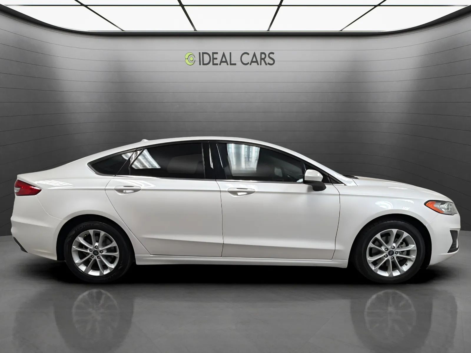 View vehicle photo 4