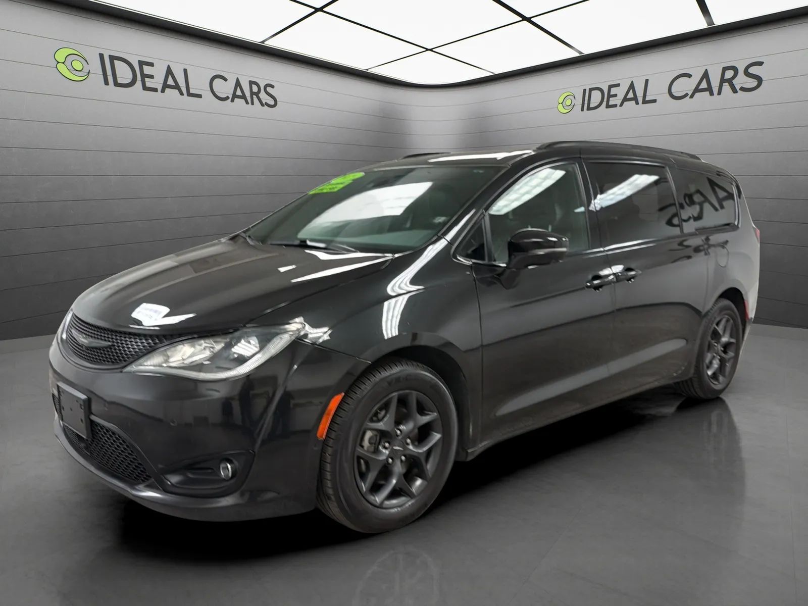 2019 Chrysler Pacifica Limited FWD