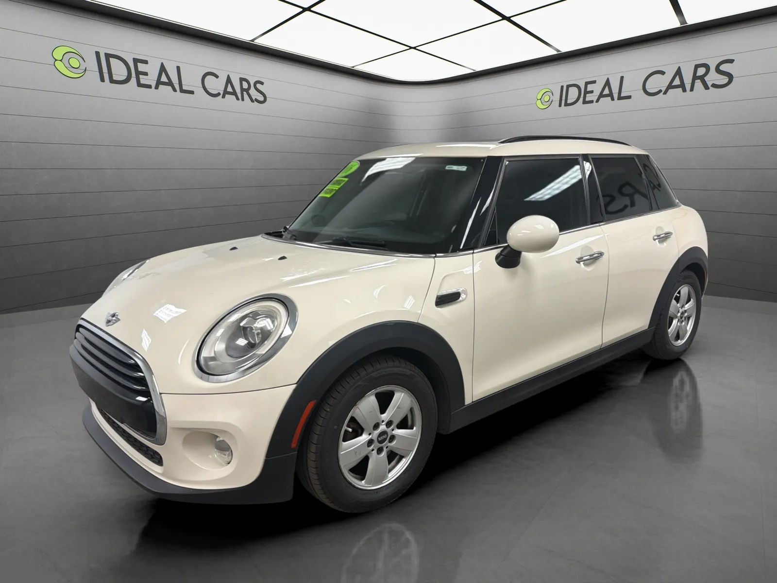 White 2016 MINI Cooper Hatchback Front-Wheel Drive Automatic