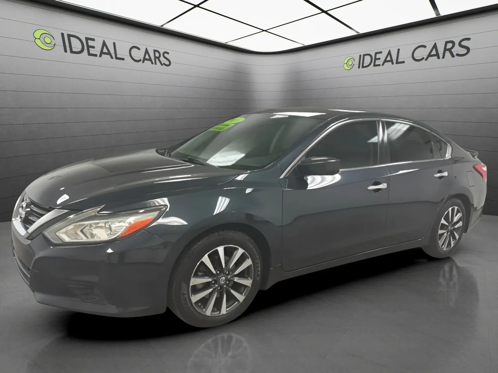 Gray 2016 Nissan Altima Sedan Front-Wheel Drive Automatic