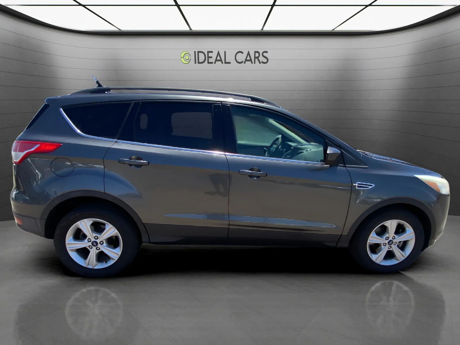 View vehicle photo 4