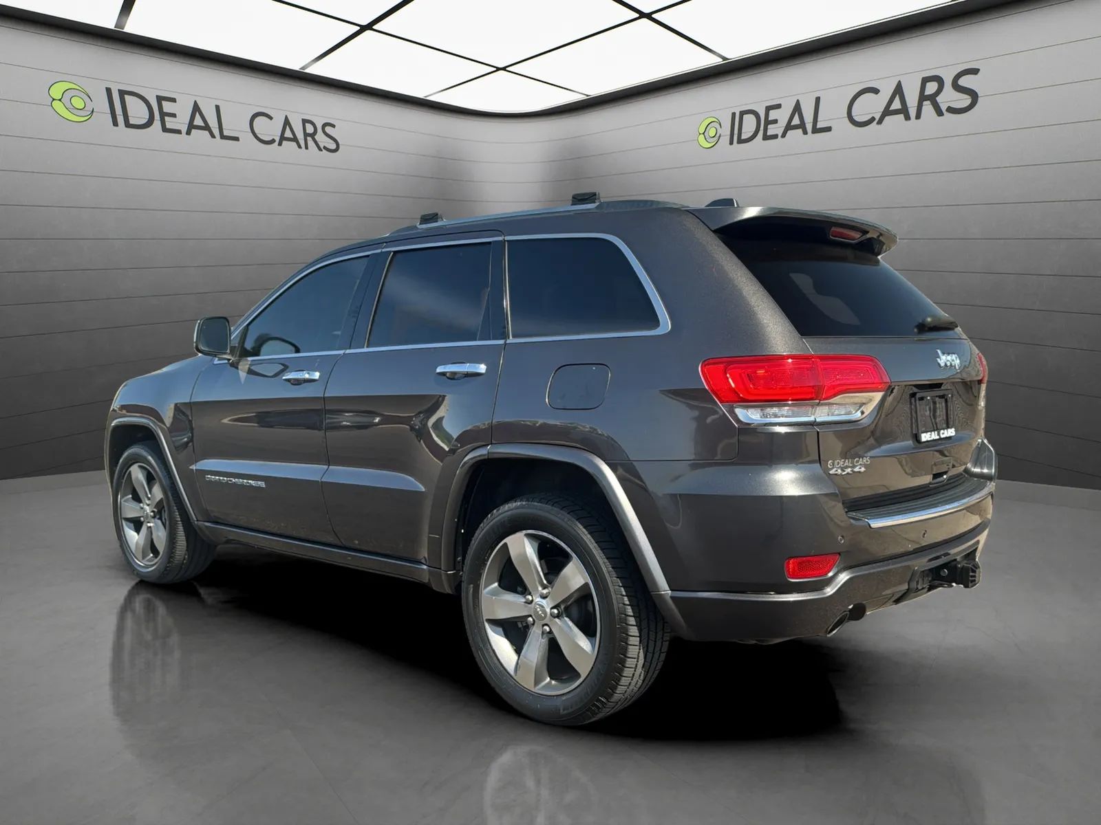 View vehicle photo 7