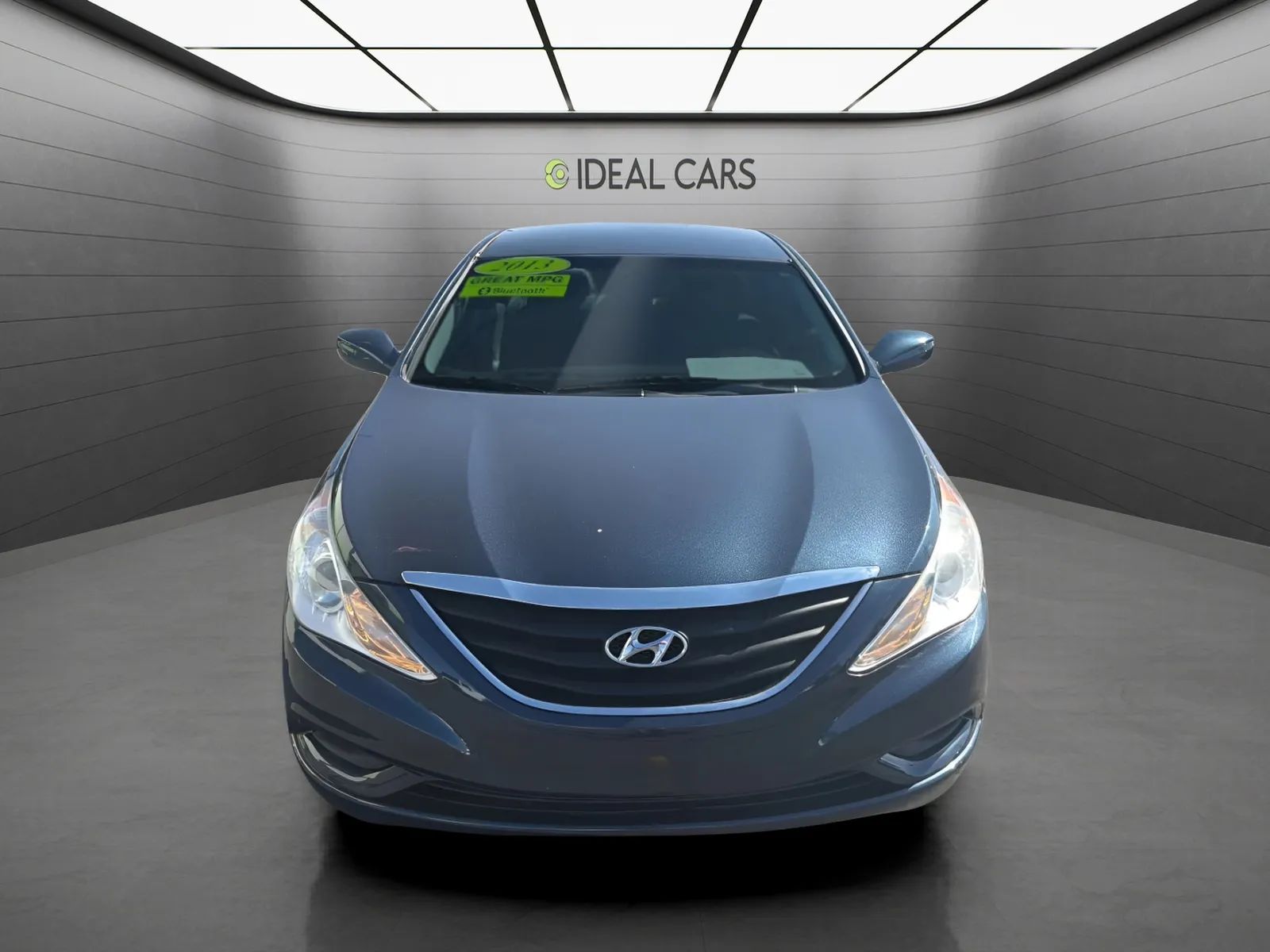 View vehicle photo 2