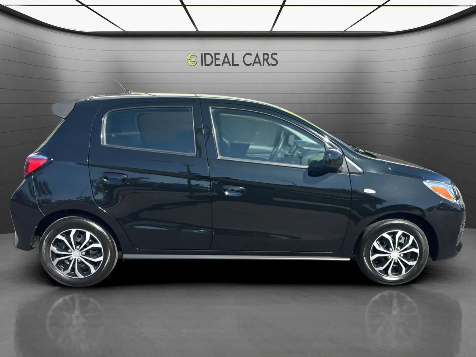 View vehicle photo 4