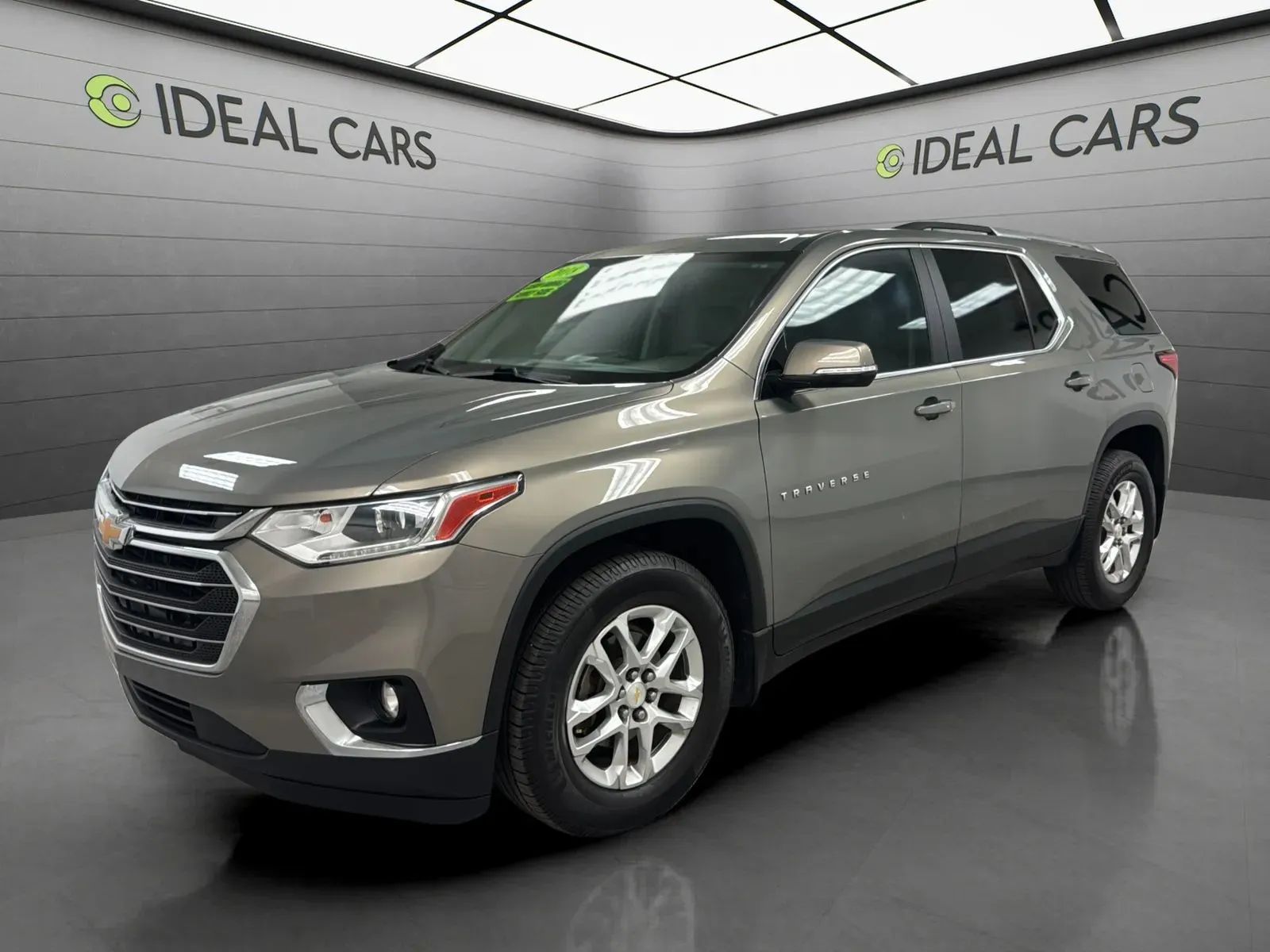 2018 Chevrolet Traverse LT Cloth FWD