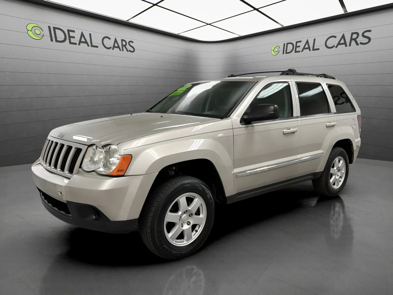 Silver 2010 Jeep Grand Cherokee SUV / Crossover 4X2 Automatic