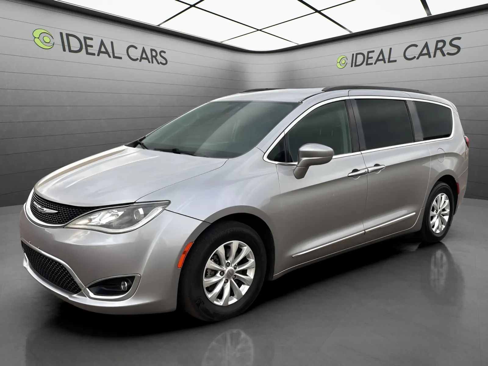 Silver 2017 Chrysler Pacifica Touring L FWD Minivan Front-Wheel Drive