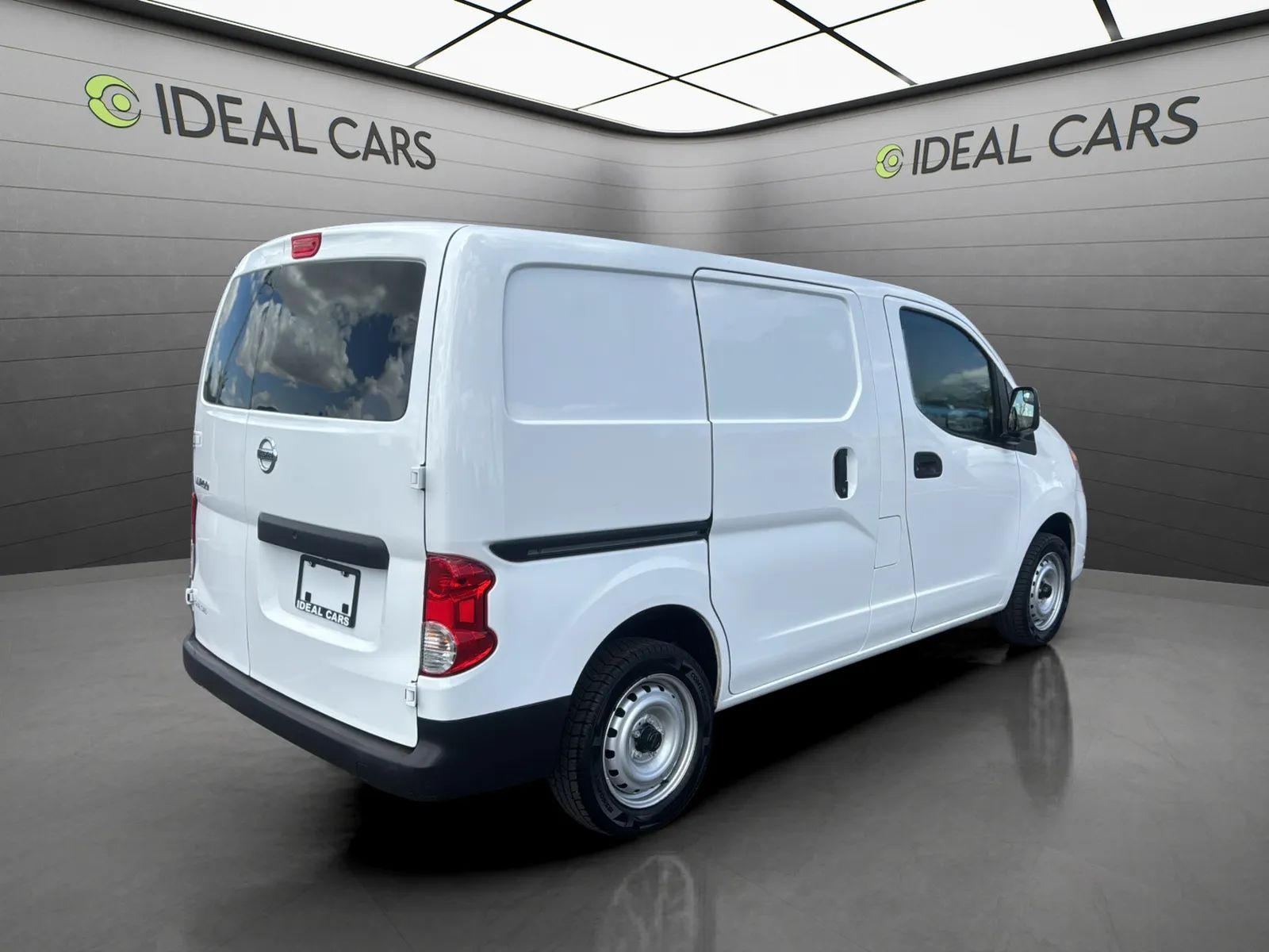 View vehicle photo 5