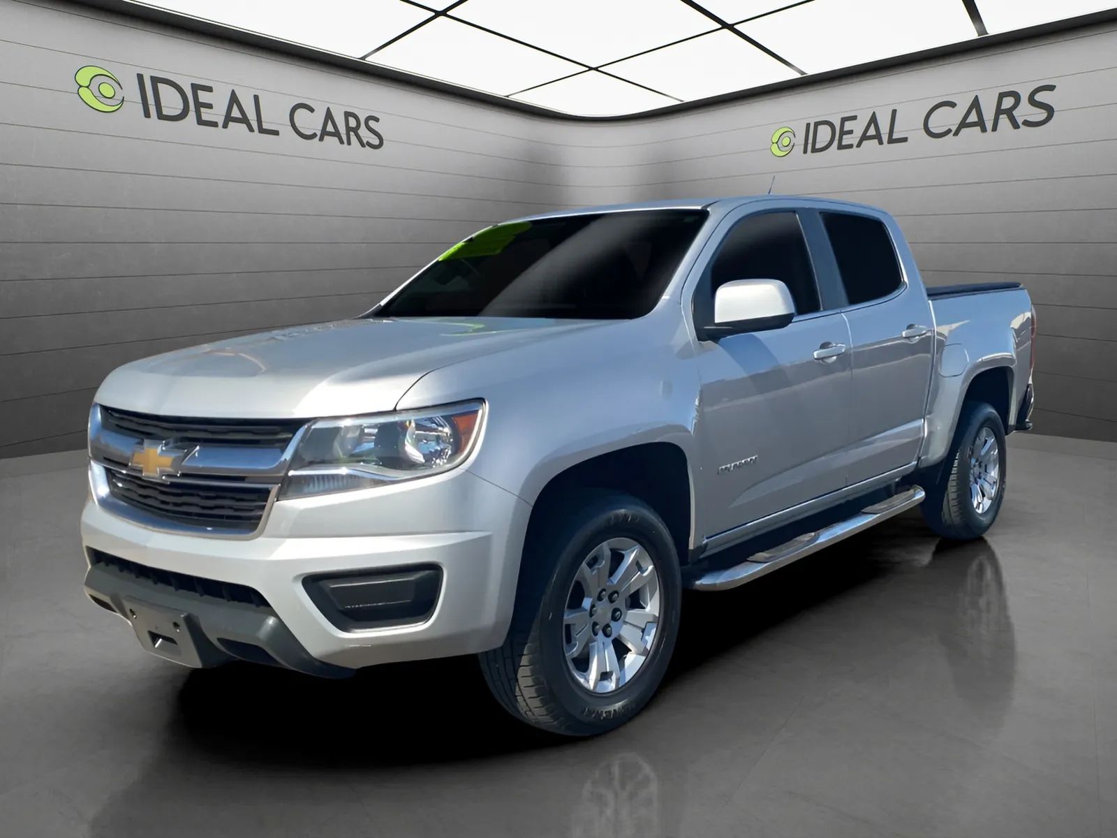 Silver 2015 Chevrolet Colorado LT Crew Cab RWD Pickup Truck 4X2
