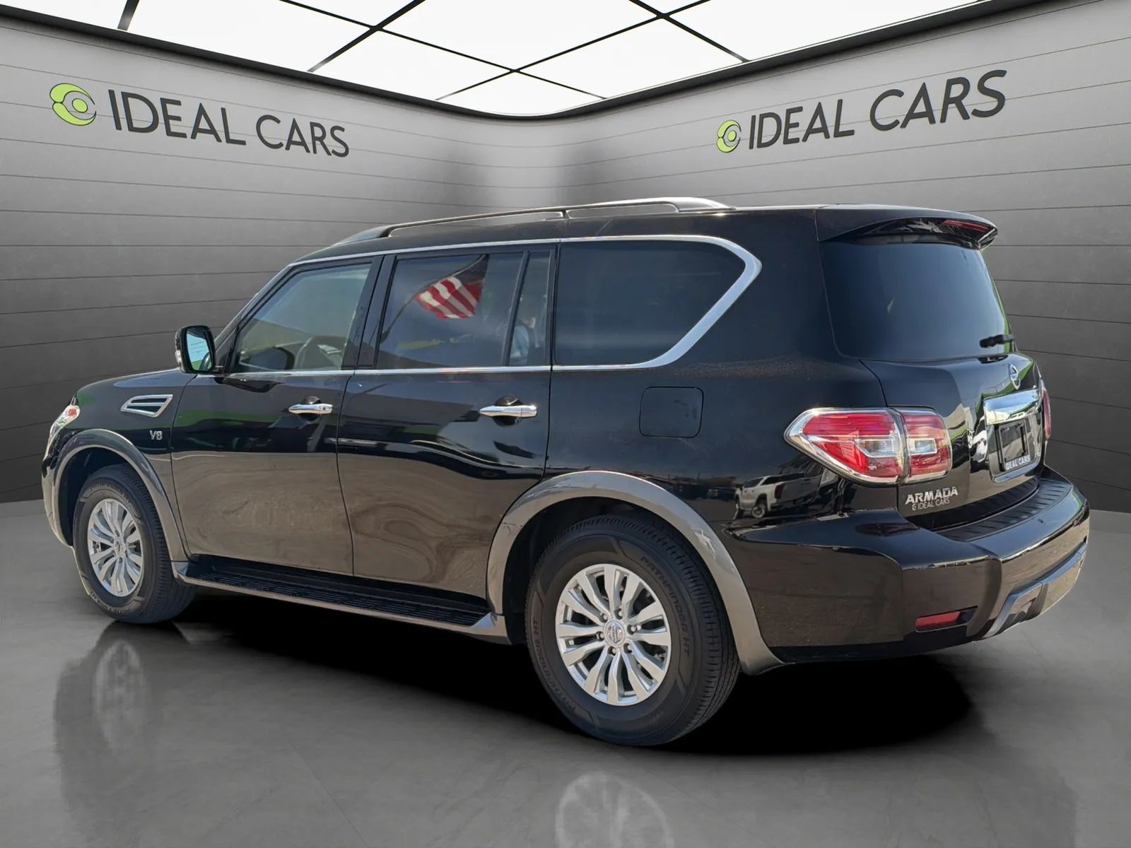 View vehicle photo 7