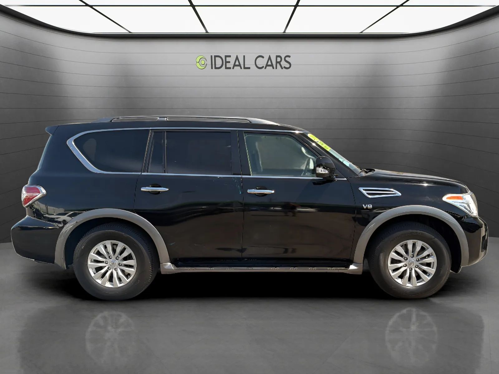 View vehicle photo 4