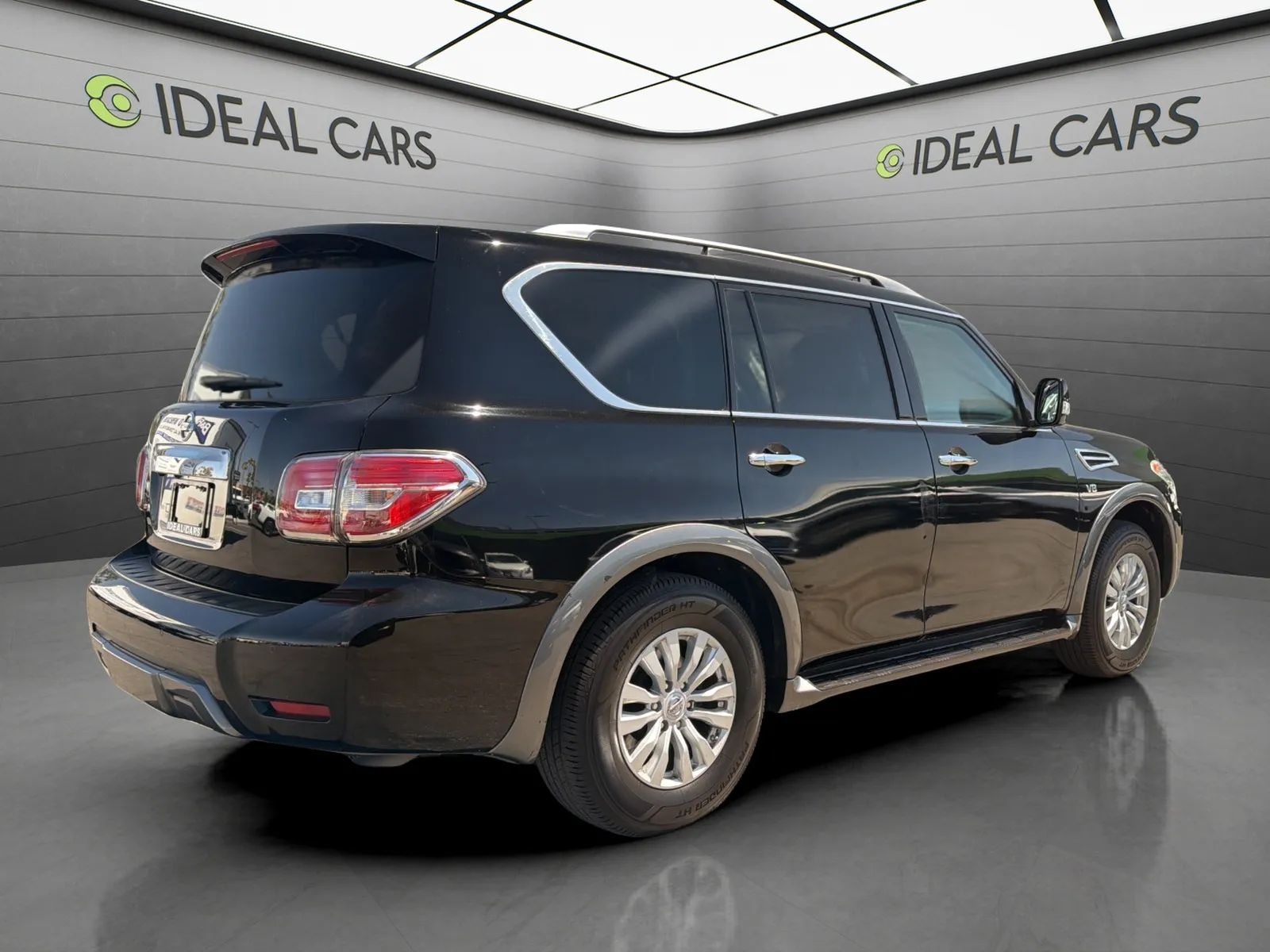 View vehicle photo 5
