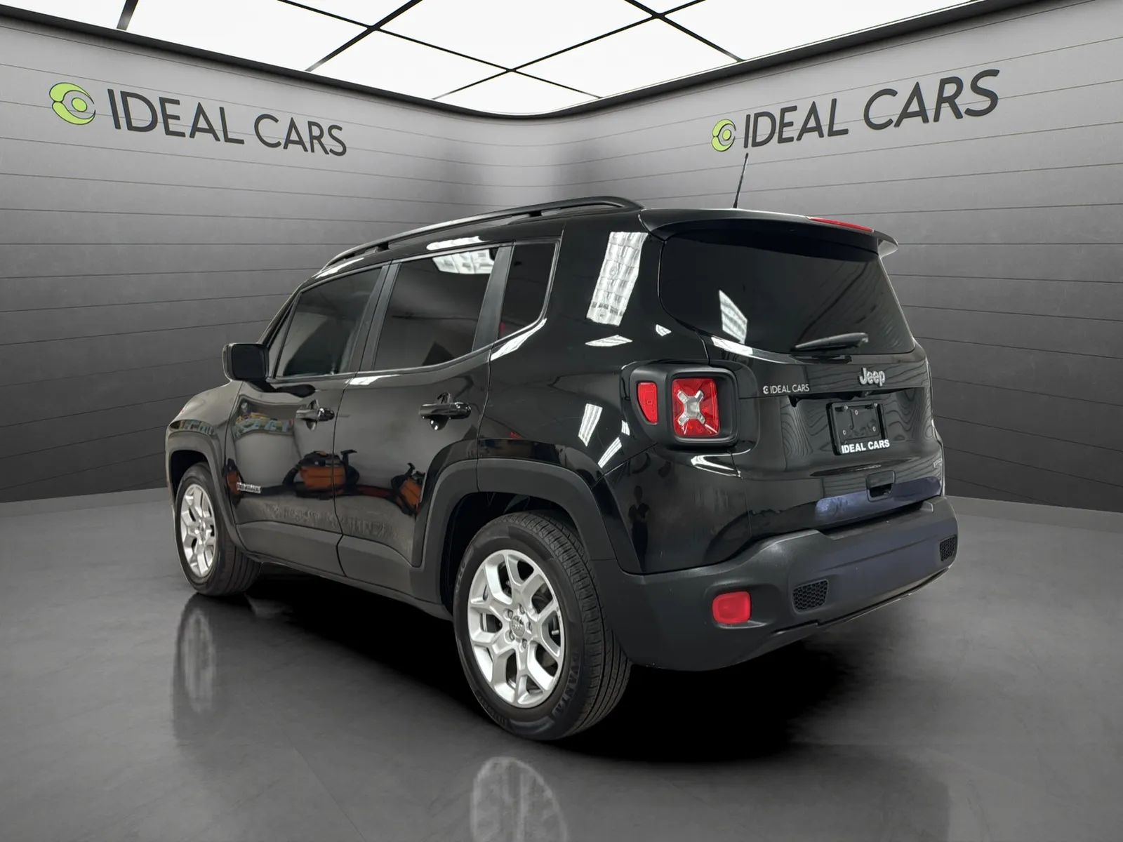View vehicle photo 3