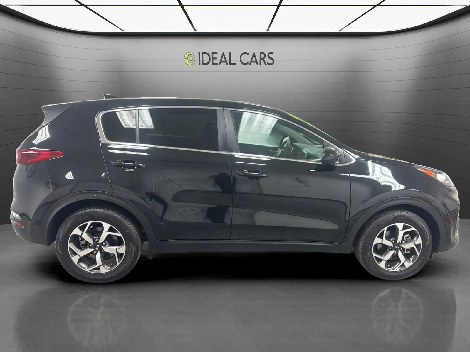 View vehicle photo 4