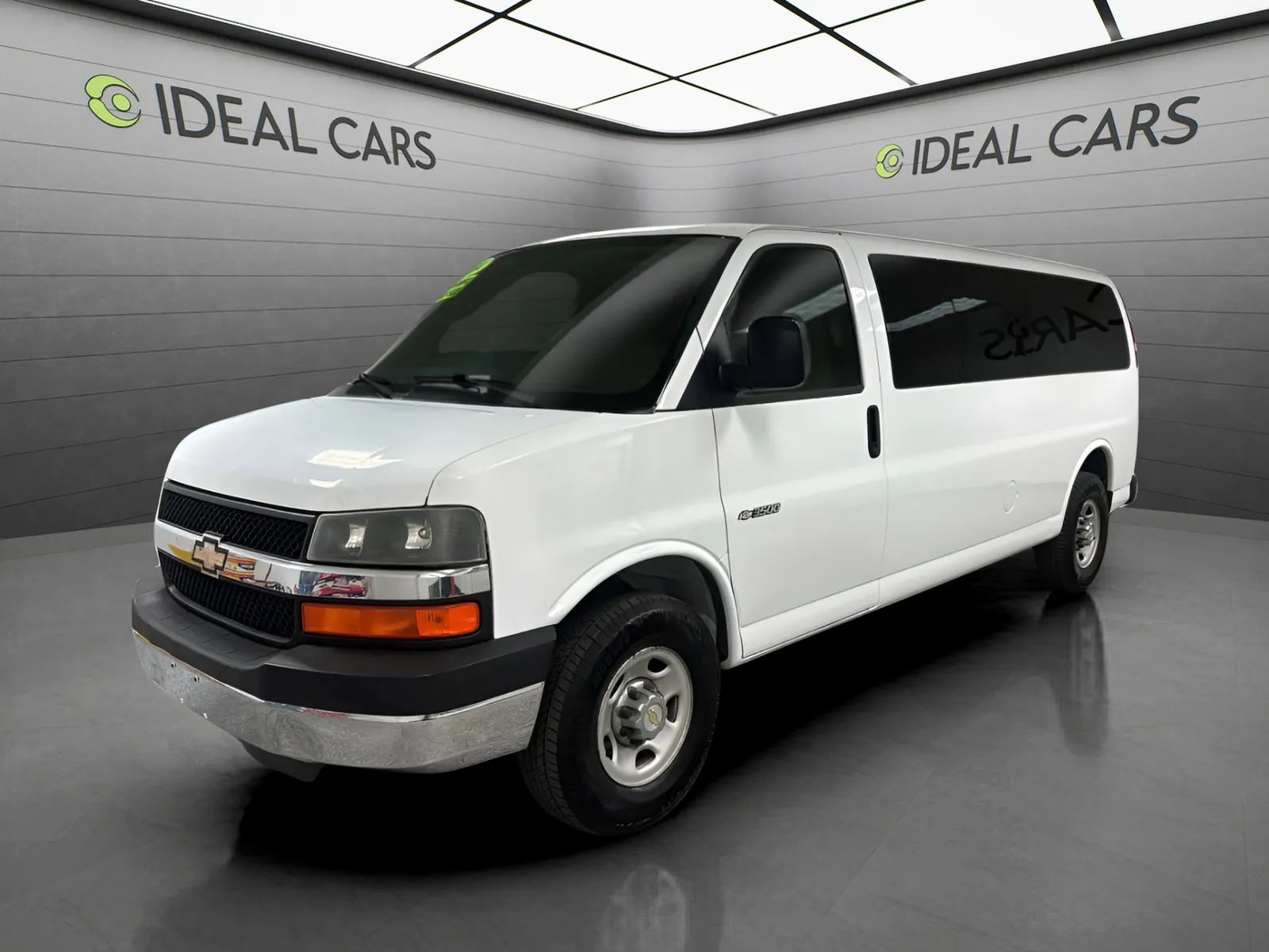  2004 Chevrolet Express 3500 Extended RWD   