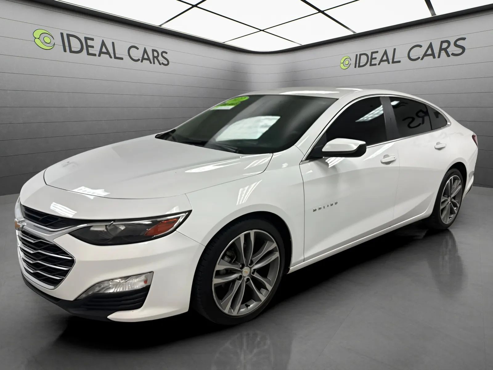  2022 Chevrolet Malibu LT FWD   