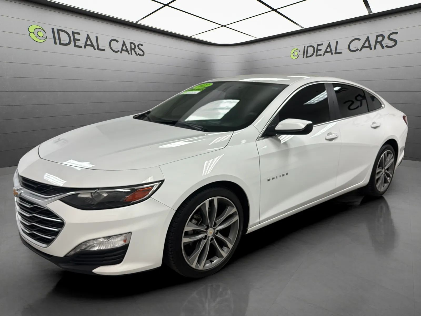  2022 Chevrolet Malibu LT FWD   