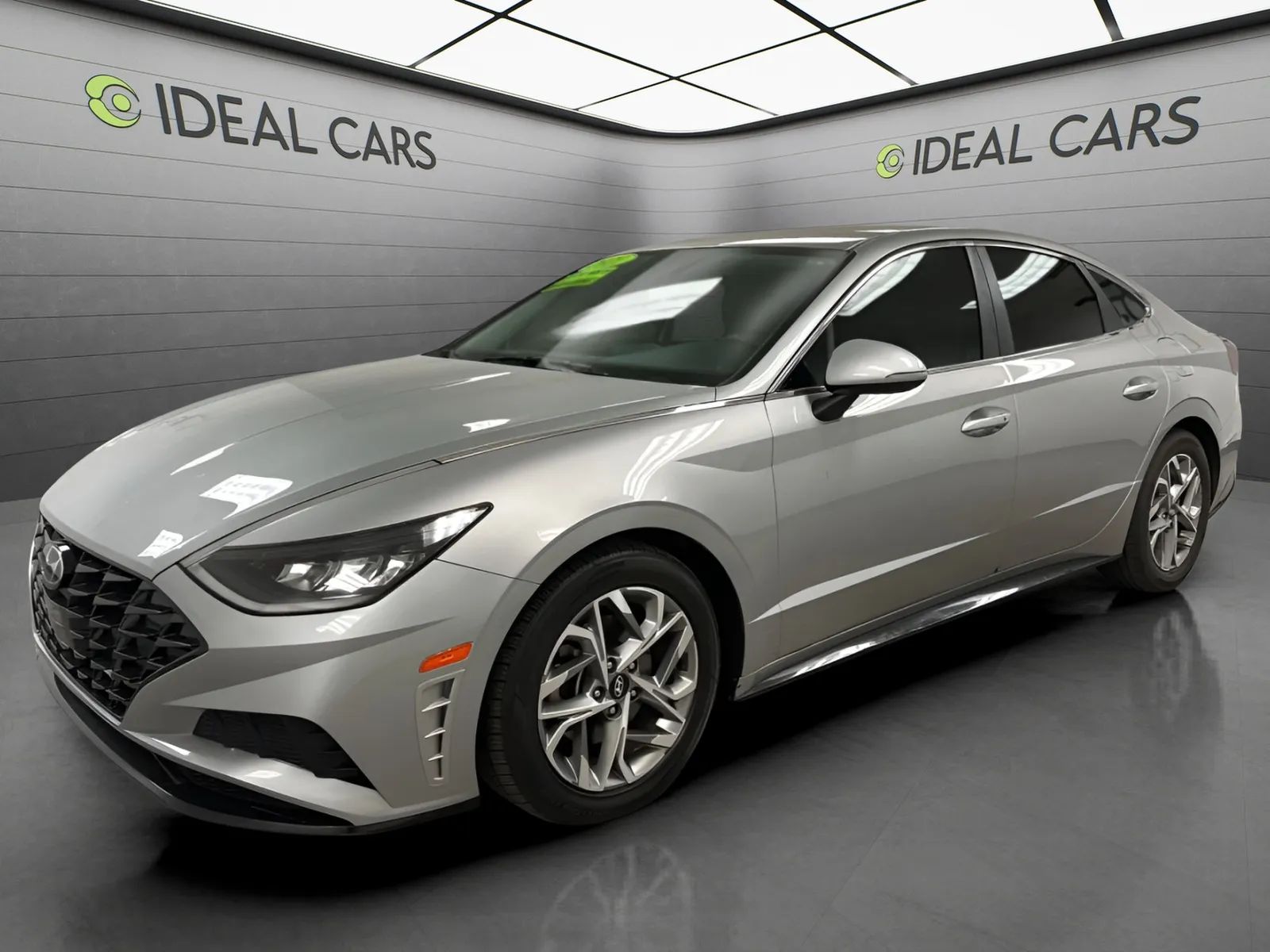 Gray 2021 Hyundai Sonata Sedan Front-Wheel Drive Automatic
