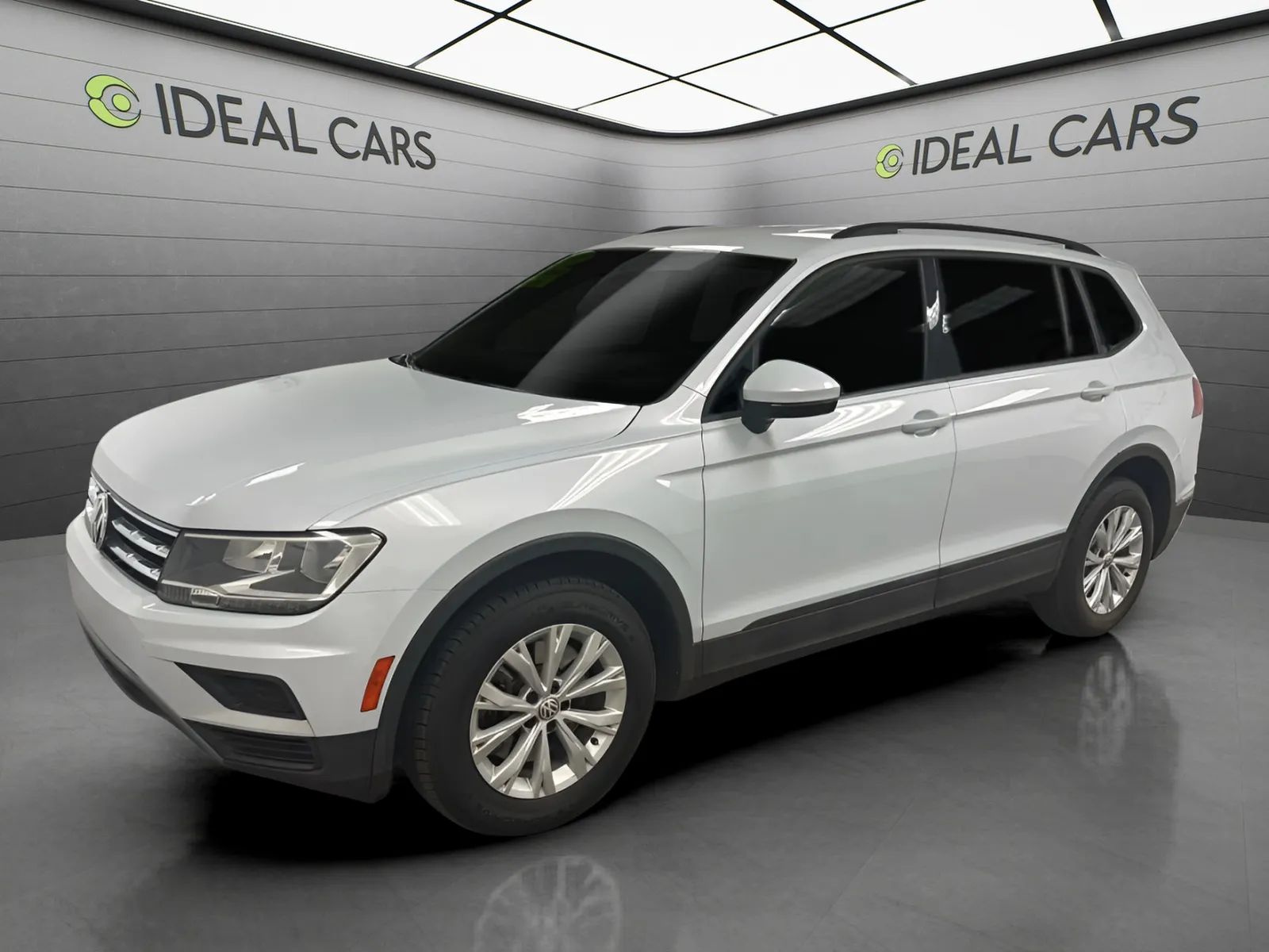 White 2018 Volkswagen Tiguan SUV / Crossover Front-Wheel Drive Automatic