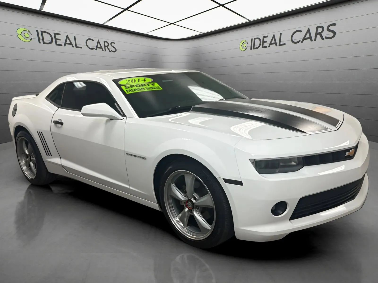 View vehicle photo 3