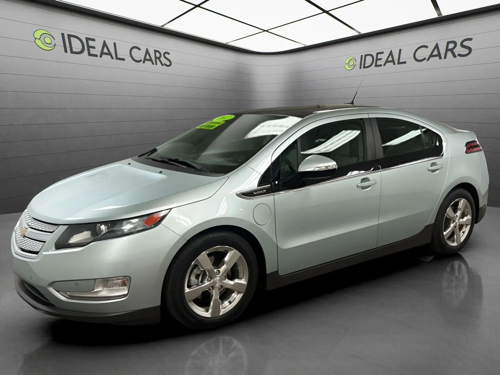 Silver 2012 Chevrolet Volt Hatchback Front-Wheel Drive 1-Speed Dual Clutch