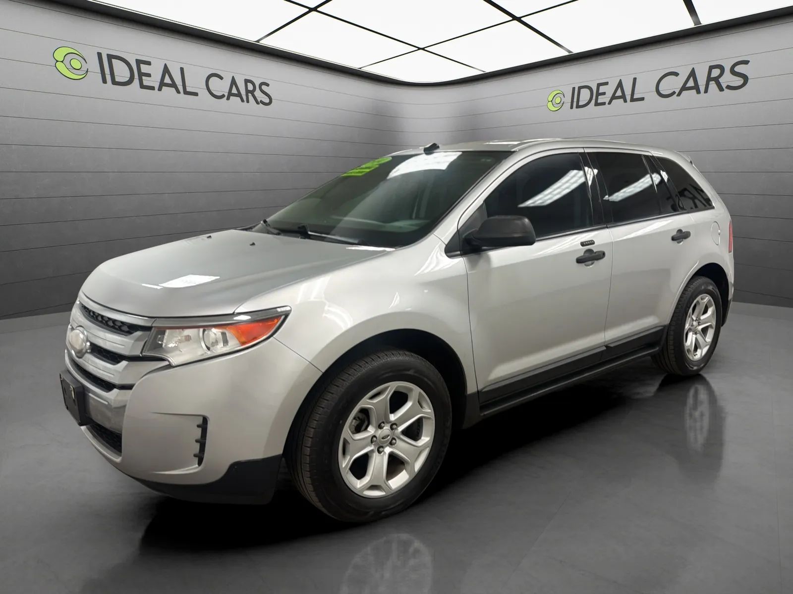 Silver 2014 Ford Edge SUV / Crossover Front-Wheel Drive 6-Speed Automatic